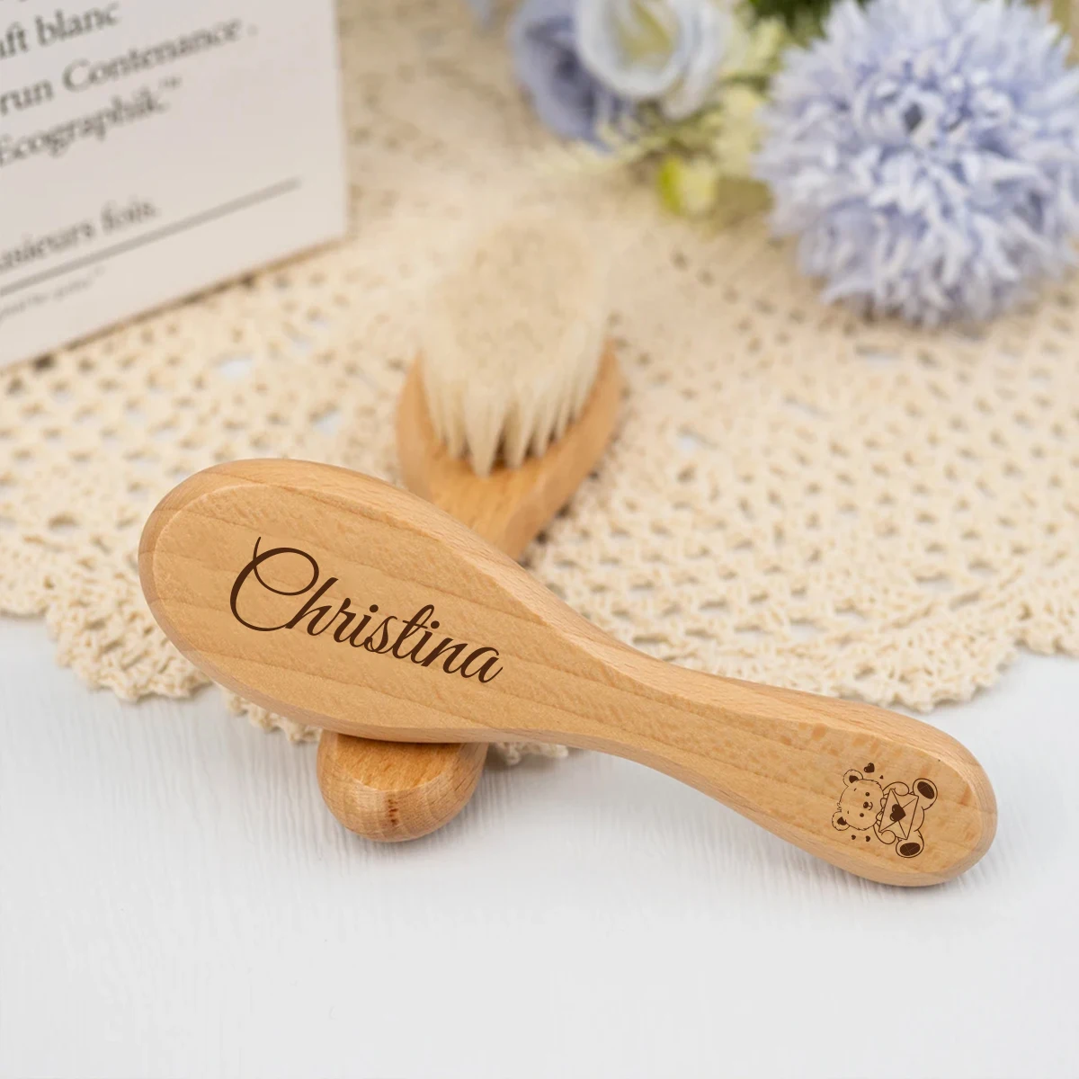 1 Stück personalisierte Haarbürste mit Namen, lasergraviert, kleine Holzbürste mit Bärenmotiv, Souvenir-Geschenk, Babyparty-Geschenk, personalisiert – Detail 7