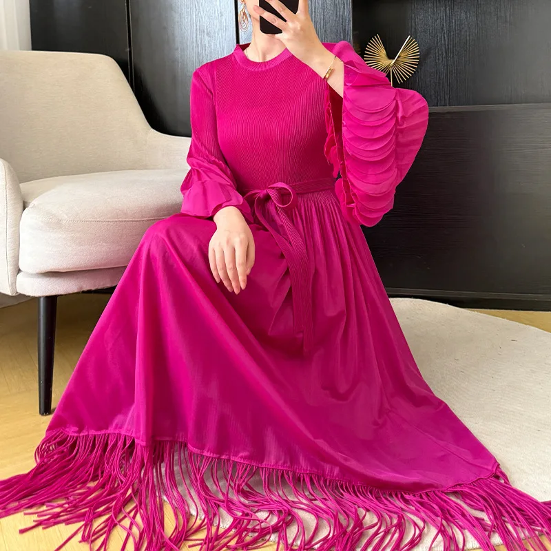 YFPF Modna plisowana sukienka dla kobiet z frędzlami Patchworkowy pasek na rękawach Długie sukienki z linii A 2025 Nowość 3A356