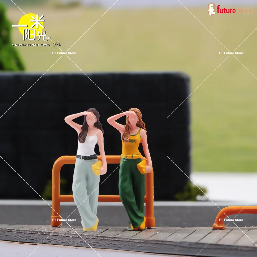 Miniature Figure 1/64 1/24 1/18 Beauty Girl Holding Bag Watching Distance Street Scene 3D Diorama Model Mini Doll Creative Props