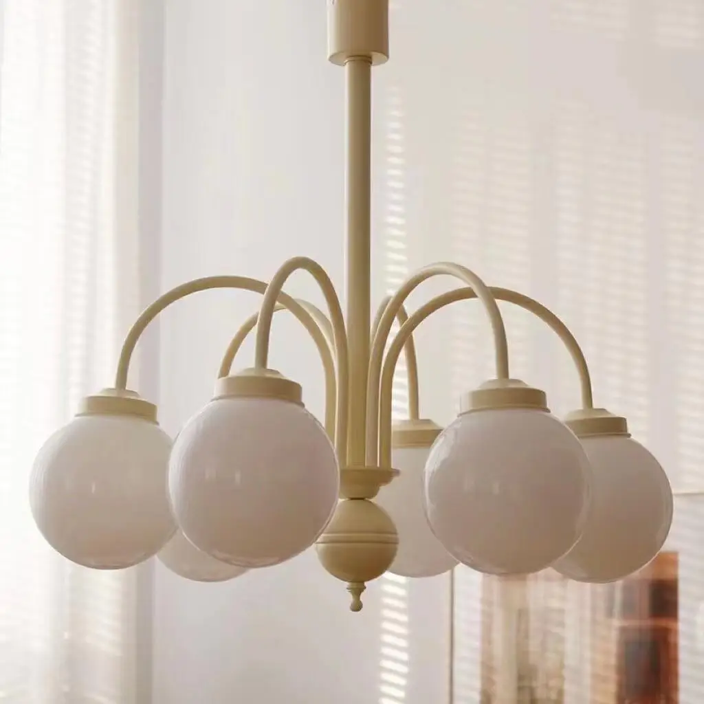 

Pre-owned lamp, French vanilla, beige ball, light luxury, Nordic cream wind chandelier