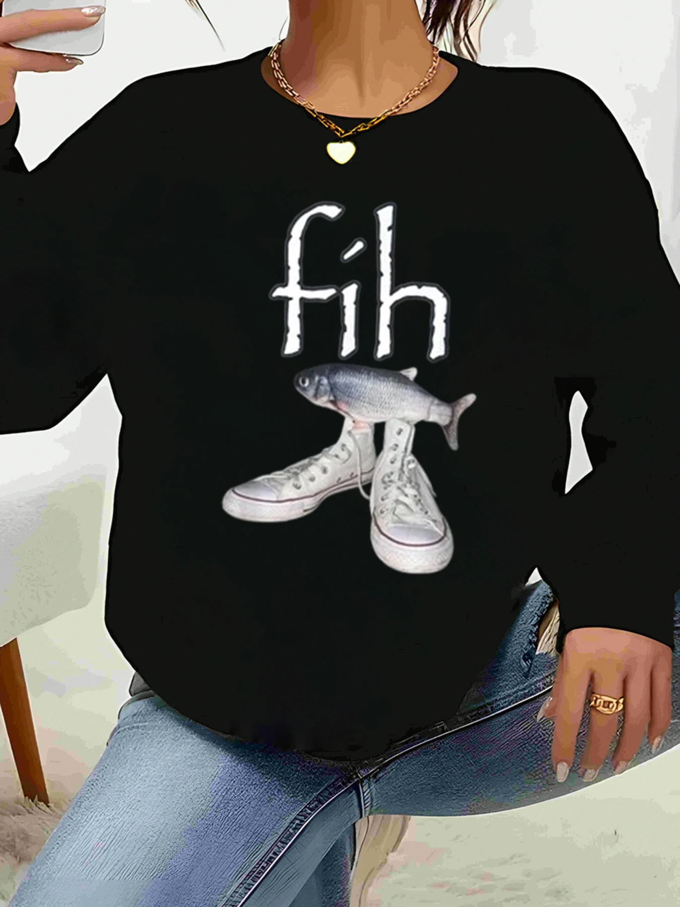 

Футболка с длинным рукавом и принтом рыбы и кроссовок, повседневная женская одежда на Хэллоуин