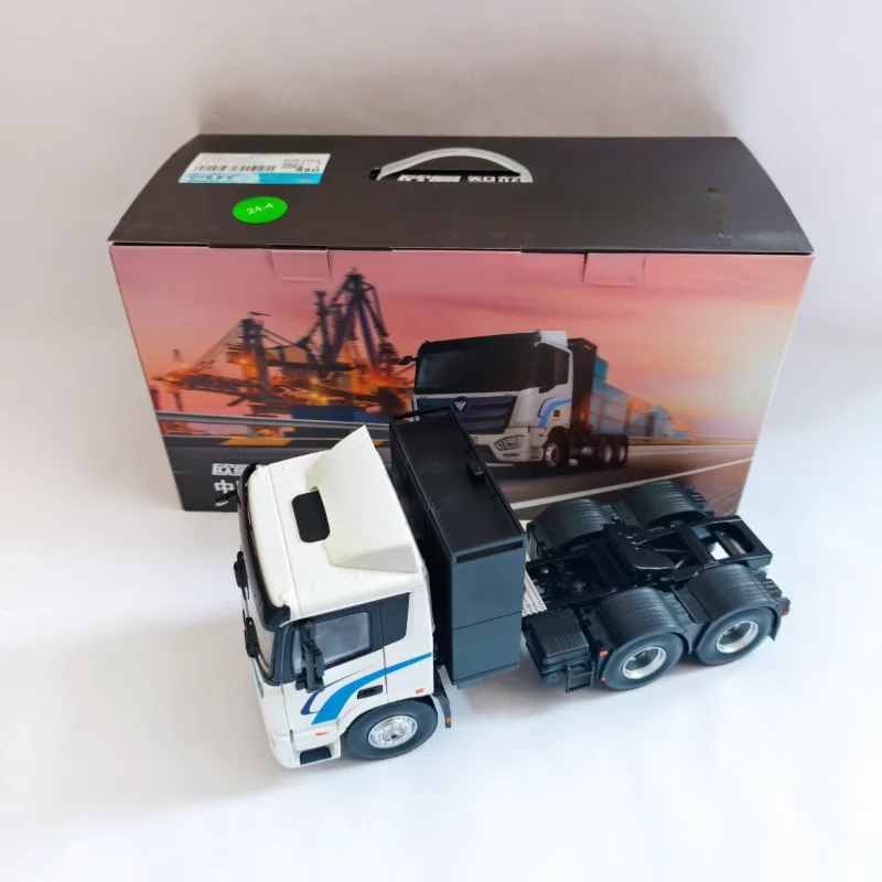 Fondu sous pression 1:24 échelle Foton Daimler Auman Zhilan tracteur Original usine alliage voiture modèle à collectionner jouet cadeau Souvenir affichage