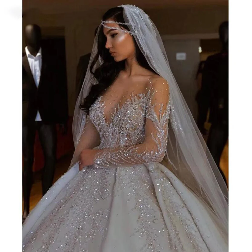 

Luxury Wedding Dresses Floor Length Full Sleeves Sweetheart Beading Crystals Illusion Princess Classy Women Banquet Ball Gowns