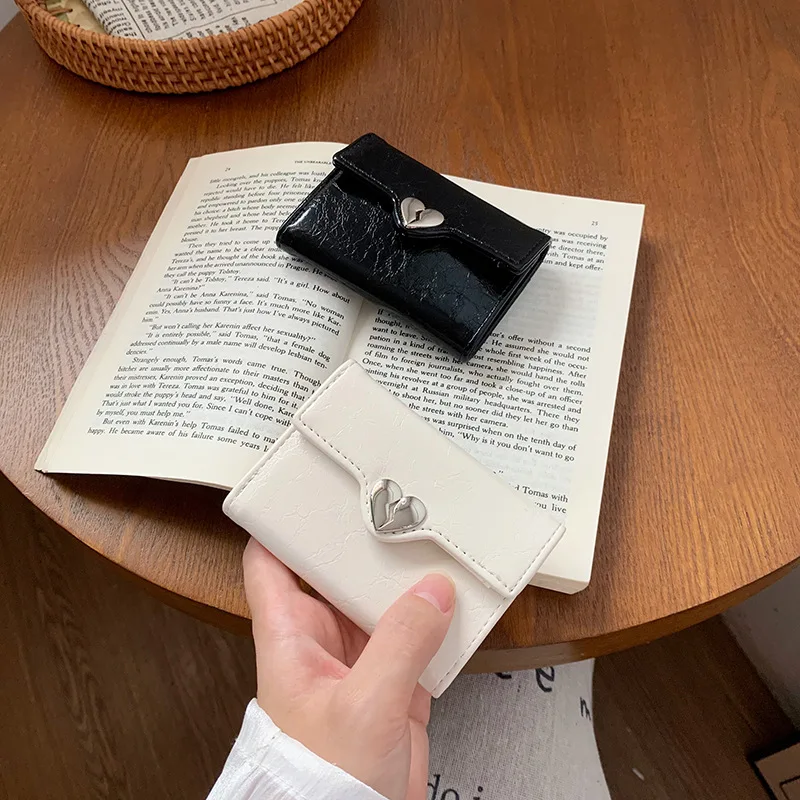 Cracked leather zipper large-capacity ladies' wallet, student three-fold heart-shaped short wallet