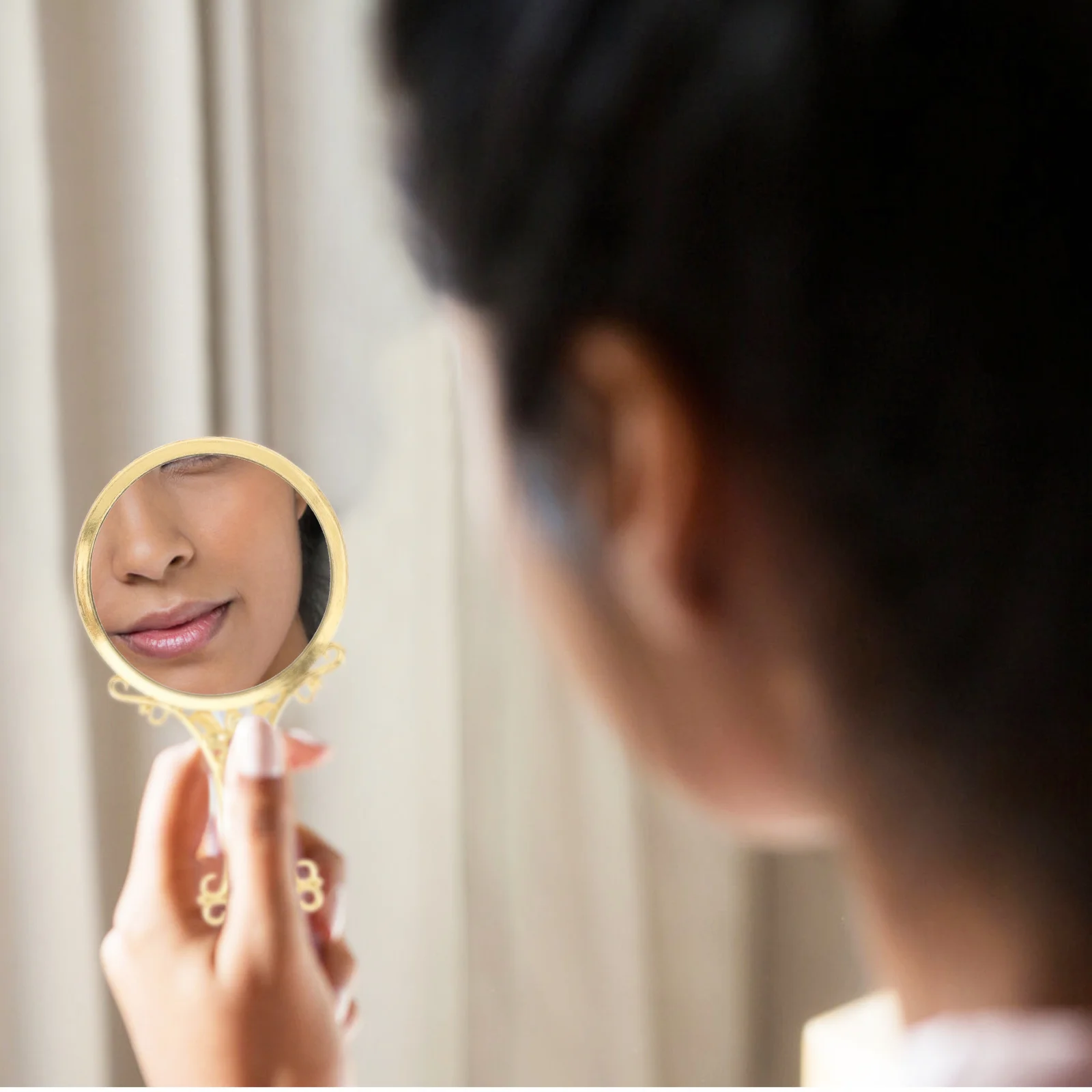 

1Set Vintage Compact Mirror Comb Set Decorative Handheld Mirror Portable Makeup Tool for Women Travel Outdoor