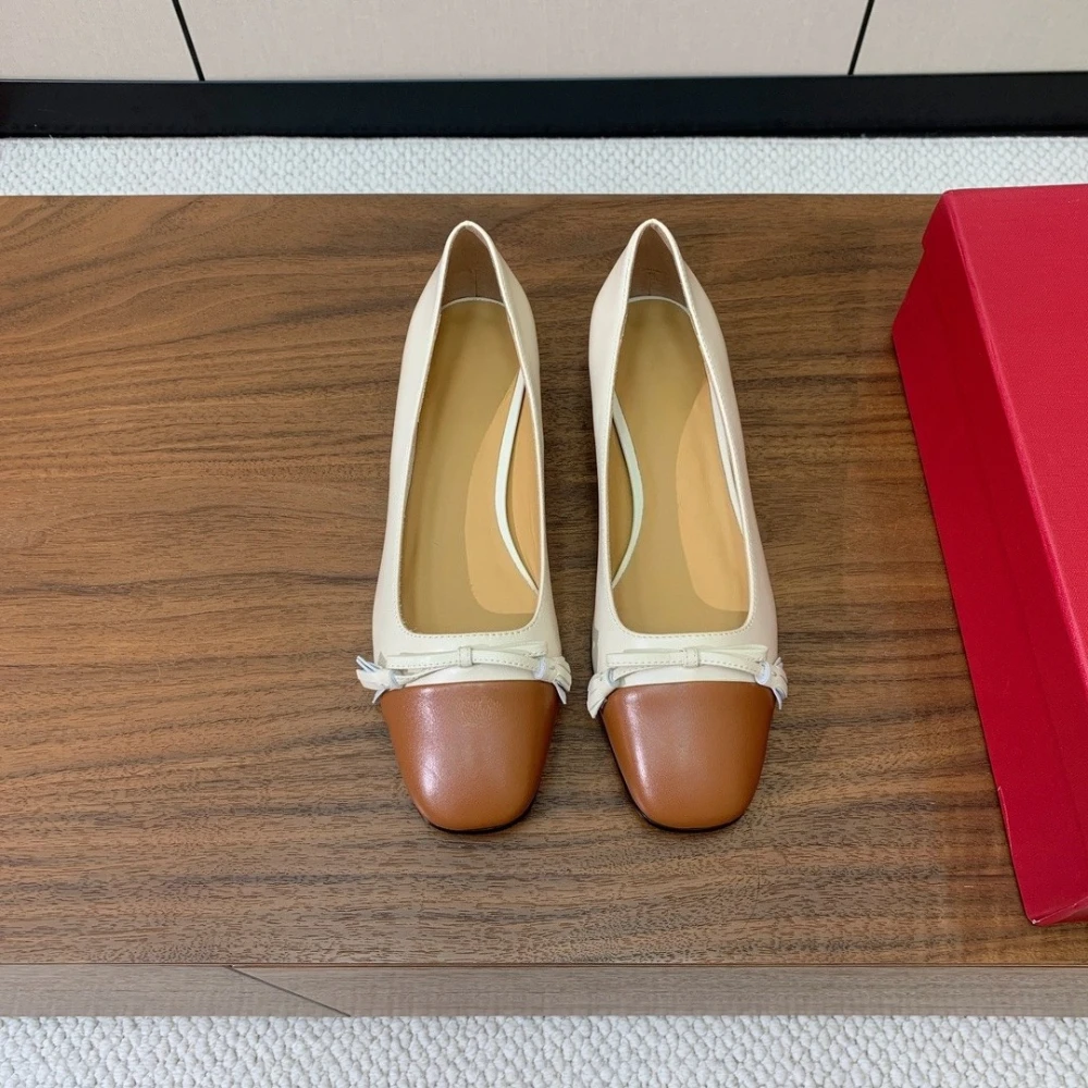 

2026 Luxury Designer Sheepskin Color Combination Sbow Ballet Shoes Famous Brand Thick Single-Layer Shoes Simple Style Butterfly