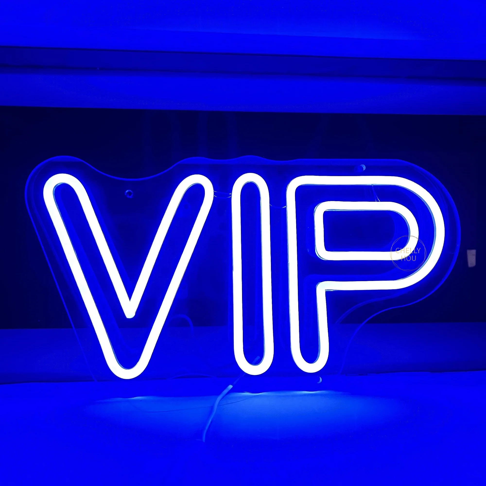 

Неоновая вывеска VIP с LED-подсветкой для декора стен, светящиеся вывески с короной VIP для баров, пабов, клубов, отелей, салонов красоты, игровых комнат, с питанием от USB.