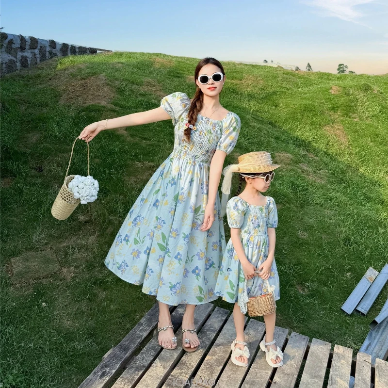 Outfits for Couples Dad Son Floral Shirt Korean SisteFamily Vacation Matching r Brother Clothes Mom Daughter Smock Dress Coat