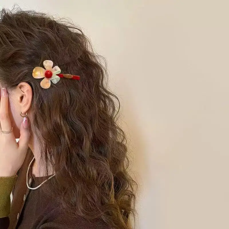 Haarspange mit Farbverlauf und Blumenmuster, elegante seitliche Haarspangen, luxuriöse Haar-Accessoires für Frauen – Detail 6