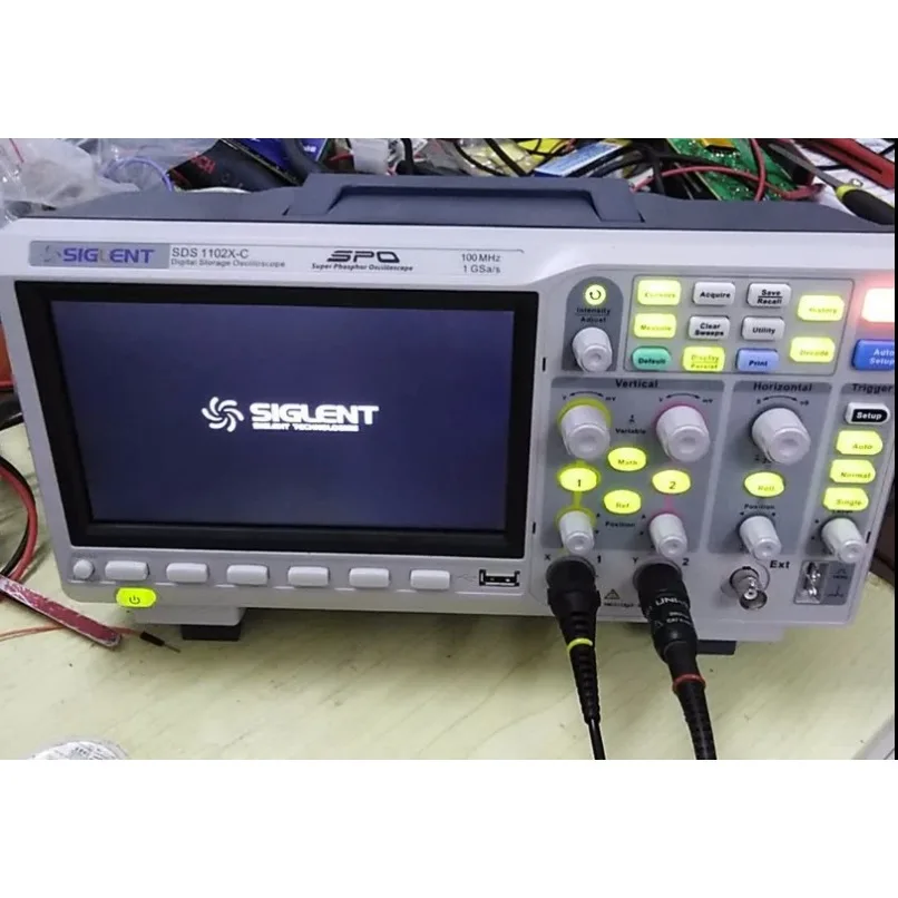 1 unidad nueva de osciloscopio digital de almacenamiento Siglent SDS1000X-E Series SDS1072/1074/1102/1104/1202/1204X-E, 8 bits/1Gsa/s, 100MHz, 2-4 canales