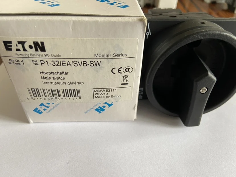 The New Eaton Admiralty Mueller Negative Switch EATON P1-32/EA/SVB-SW Disconnector Real Shot.