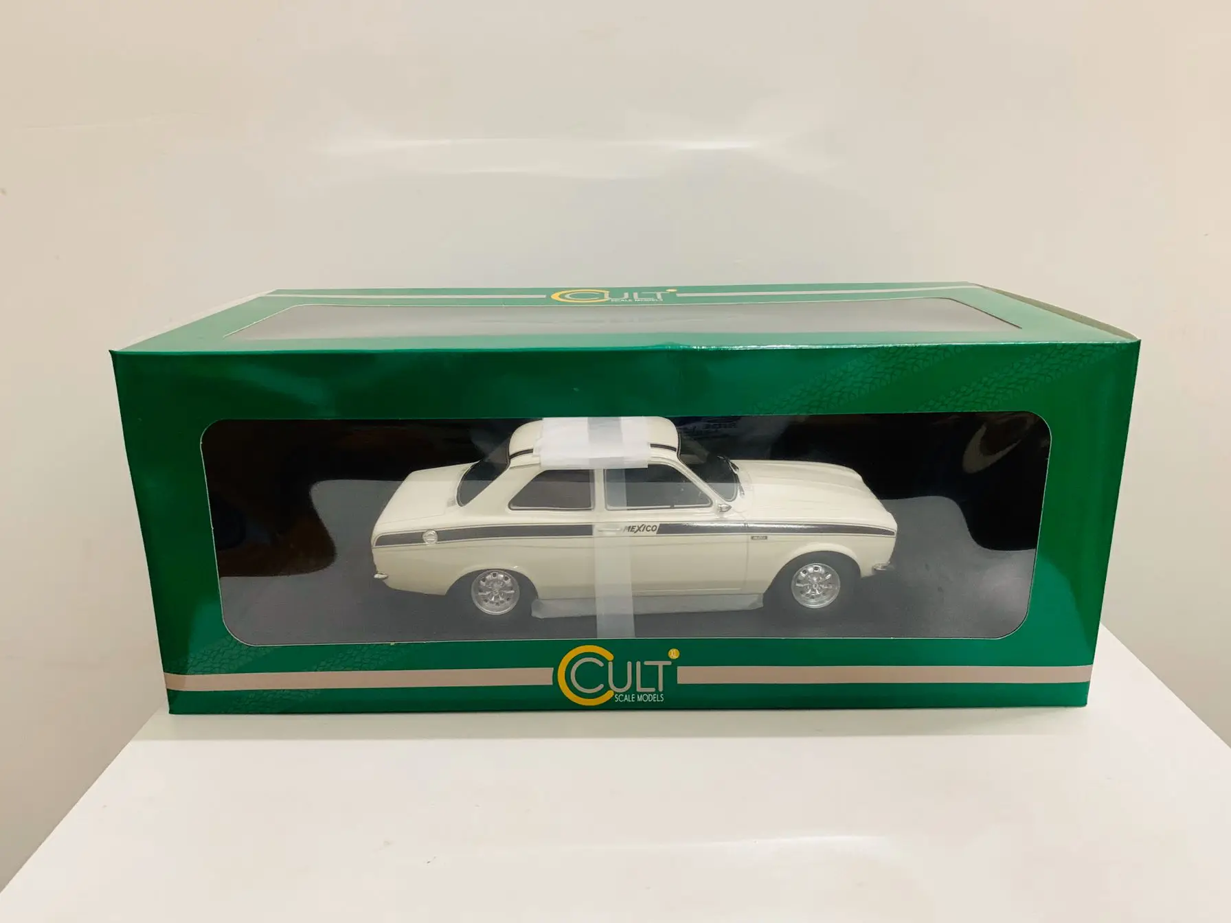 Cult Models! 1:18 Scale Resin Model Car Escort Mexico White 1973 New in Box