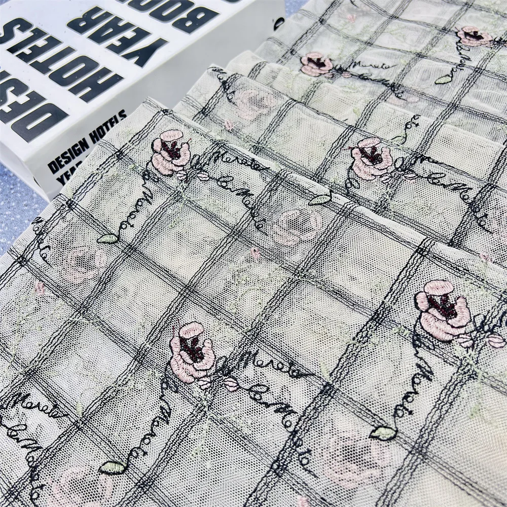 

Французская модная клетчатая шифоновая ткань с цветочной вышивкой, высококачественная африканская сетчатая кружевная ткань с вышивкой, шитье ткани