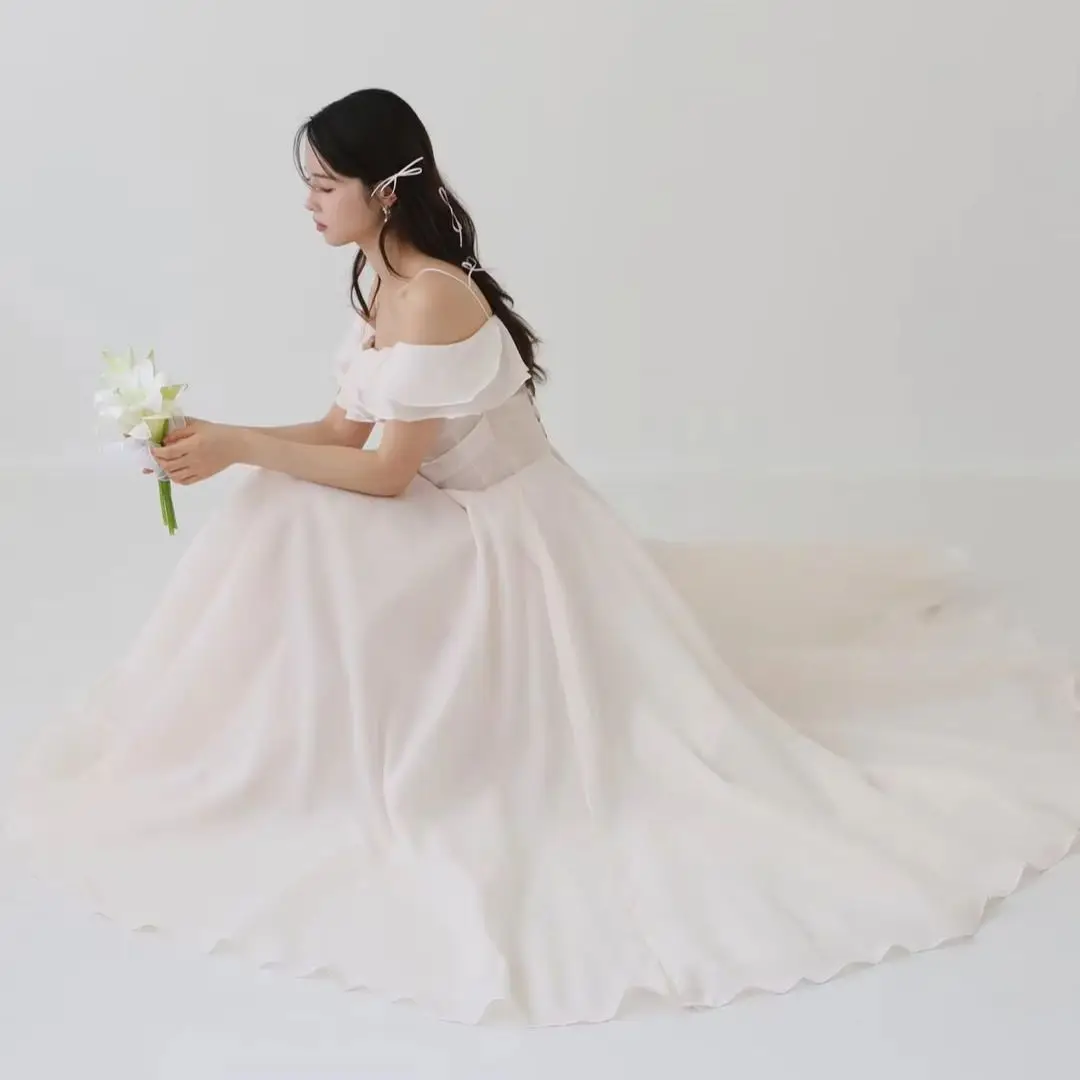 

Giyu Elegant Off Shoulder A-Line Wedding Dress 웨딩드레스 Organza Pleat Spaghetti Strap Korea Photoshoot Customized Bridal Gown 2025