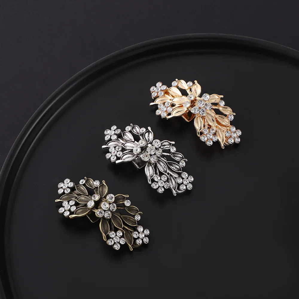 Elegant Sweater Clips Cardigan Shawl Collar Brooch Clips Korean Style Dress Shirts Back Cinch Clips for Girls Women Clothing