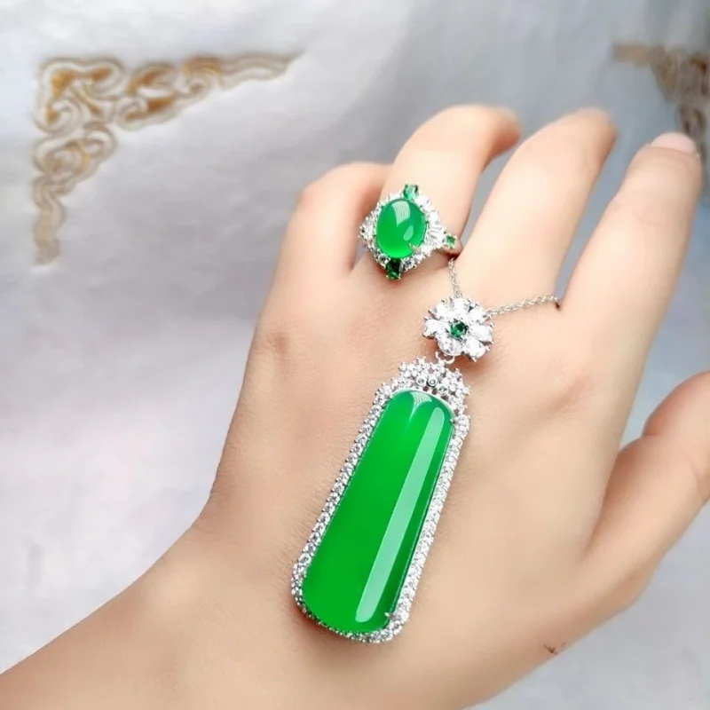 High-quality silver inlaid with chrysoprase Wu Shi Pai and green agate jade ring two-piece set