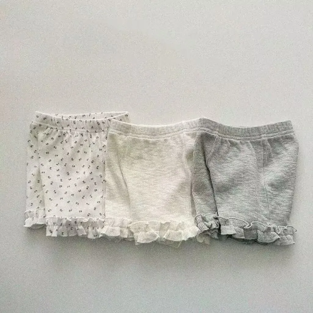 

2025 Summer New Baby Girl Cotton Breathable Shorts Cute Toddler Thin Shorts Infant Girl Lace Floral Shorts Kids Clothes
