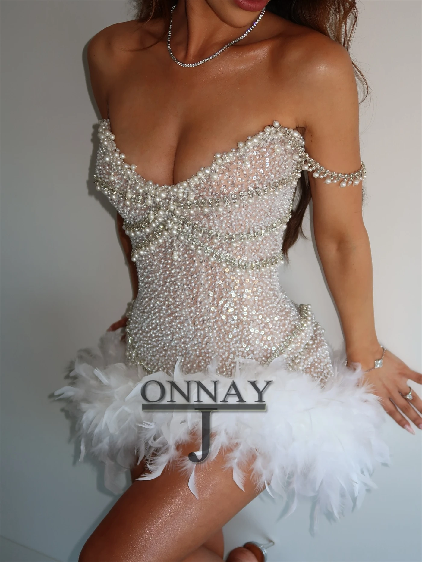 Sukienki na powrót do szkoły bez ramiączek, zdobione cekinami, z piórami i perłami, szyte na miarę sukienki koktajlowe, balowe dla kobiet, Vestidos De Gala