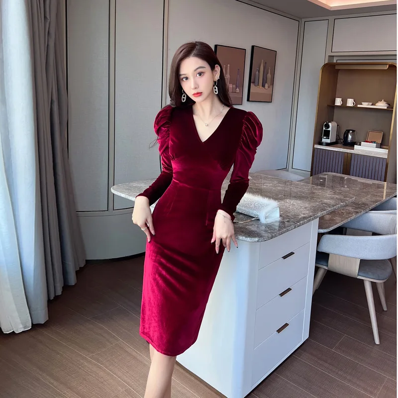 

Spring and Autumn 2022 New dress Velvet bubble sleeves Slim MIDI temperament V-neck Office Lady Zippers