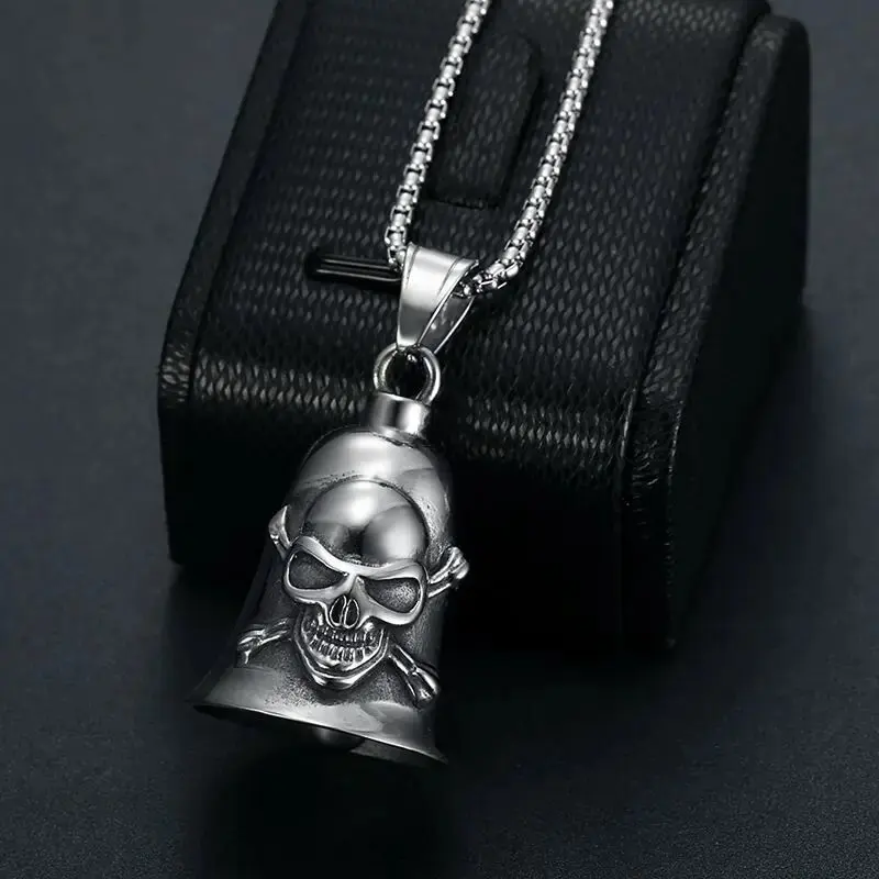 Collar gótico con colgante de campana y calavera de fantasma grande para hombre, joyería Punk para motociclismo, exorcismo de Rock