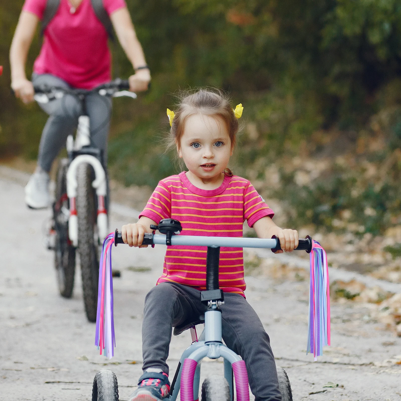 

One Pair Childrens Bike Handlebar Streamers Glossy Tassels Ribbons Inserts for Kids Bike Tricycle Scooter Baby Carrier