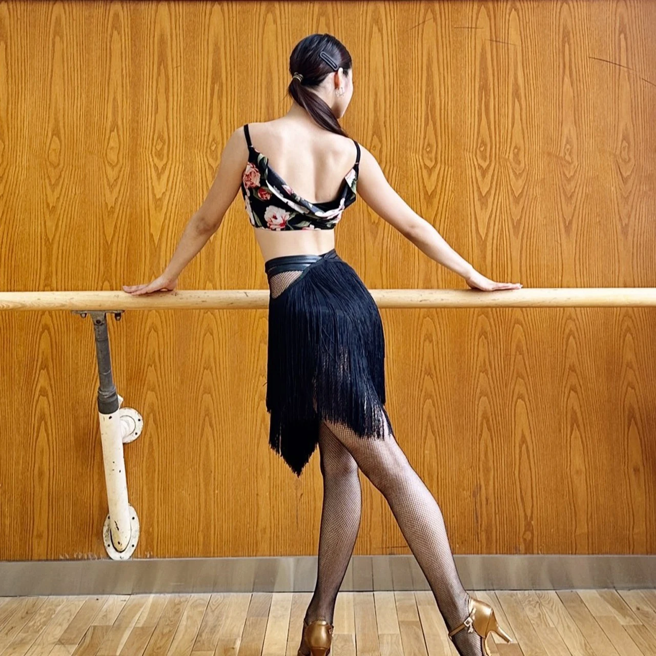 Vêtements de danse latine d'été pour femmes, hauts courts de Sport, jupe à franges, Rumba Samba, vêtements de Performance pour pratique de la danse, nouvelle collection DNV24463