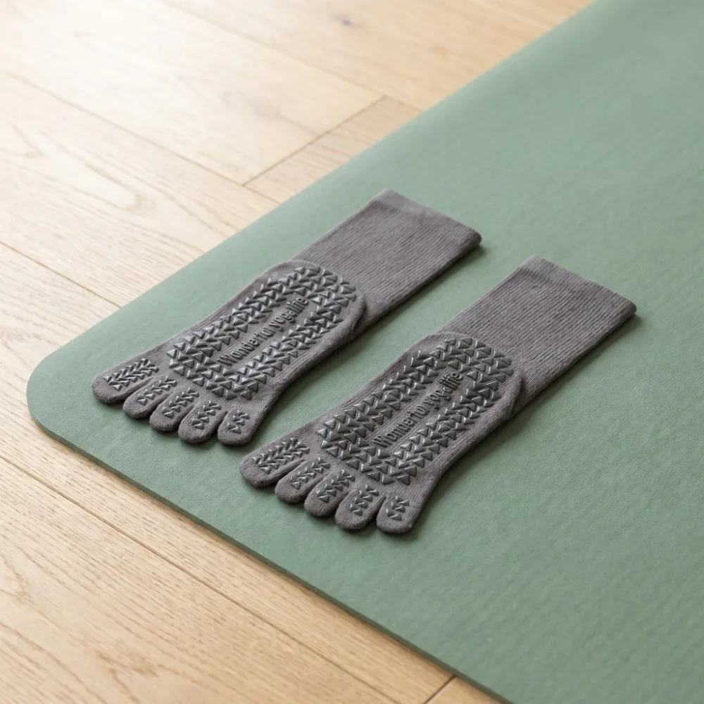Five Fingers Sports Toe Socks Separate Fingers Silicone Anti-slip Women Yoga Socks Elasticity Breathable Sport Pilates Socks