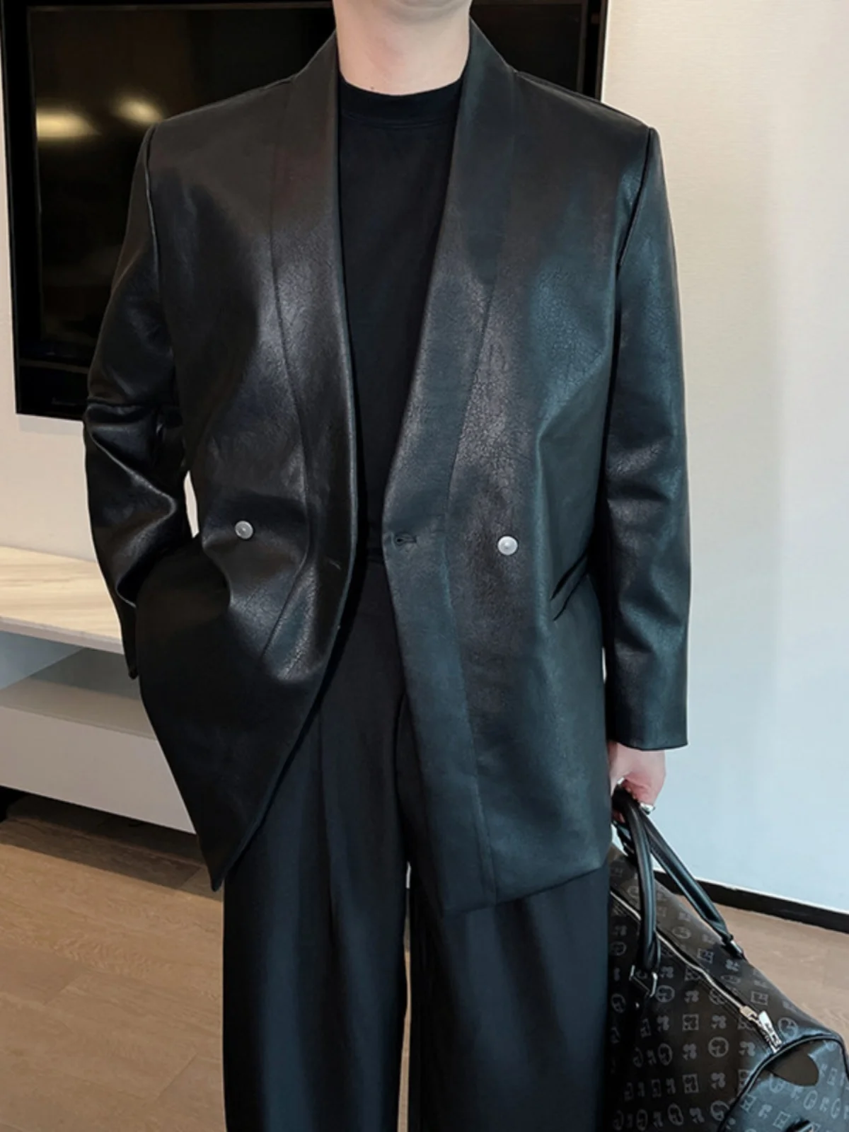 

Casual Loose Men's PU Leather Jaet Autumn Winter V-Ne Double Button Pure Color Faionable Youthful Sle Korean Version