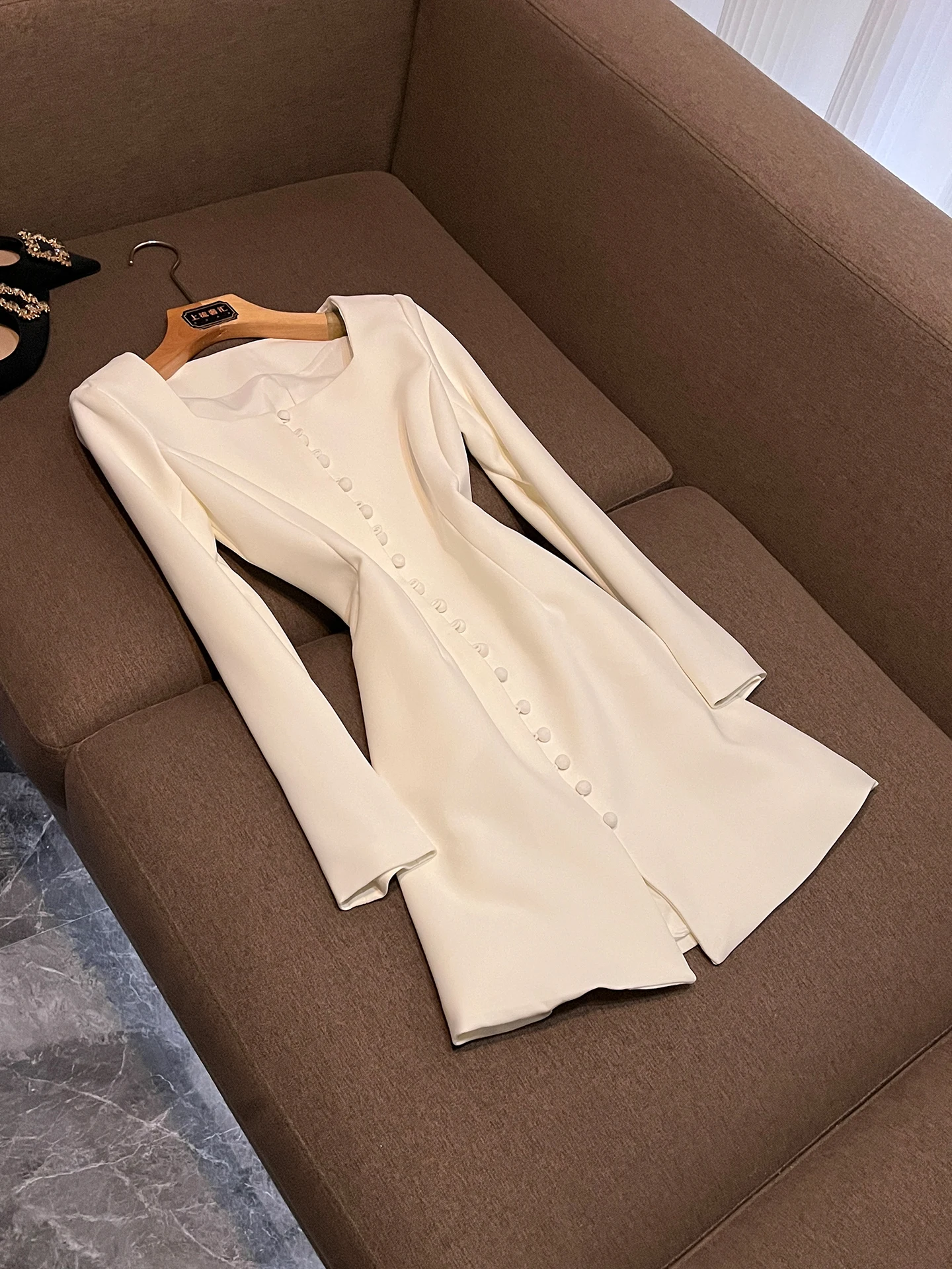 

Ele Retro Sle Slimming High Waist Pure Color Square Ne Dr Women's Faionable Commute Wind Button Closure Long Sve