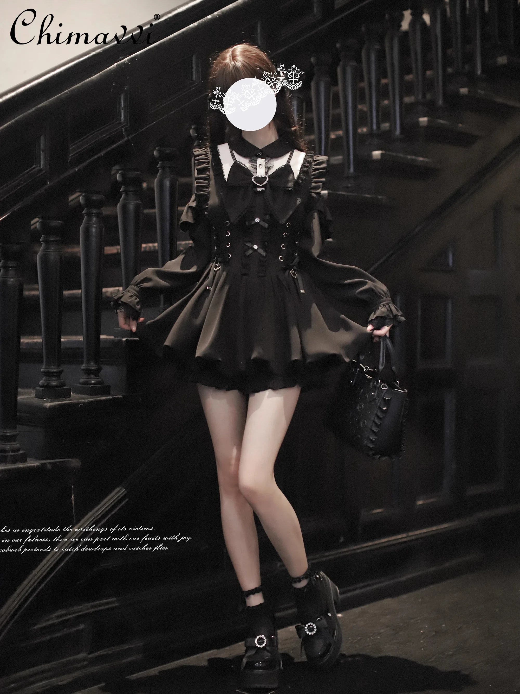 

Оригинальный японский комплект платья серии Subculture Mine, осенний новый тонкий топ с открытыми плечами и длинными рукавами, шорты, комплект из двух предметов в стиле Лолиты