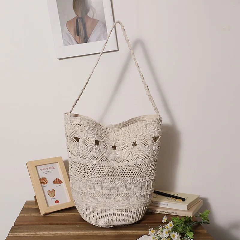 Fashionable hand-woven handbag women's large-capacity versatile daily commuting crossbody bag on the shoulder and under the arm
