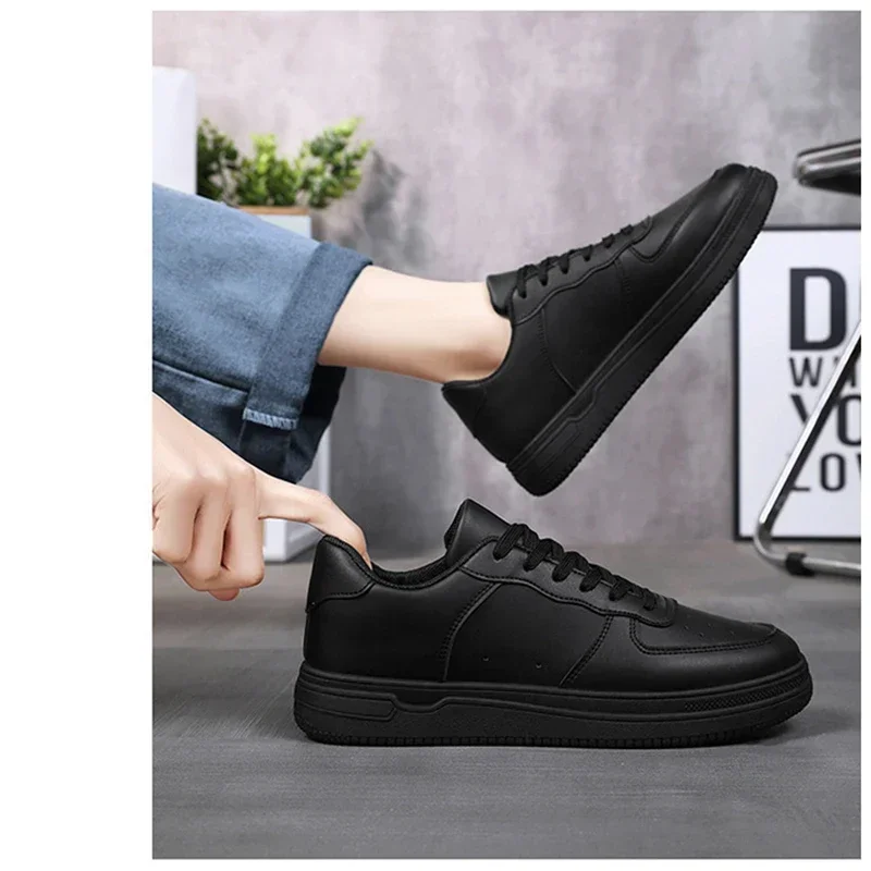 White Casual Sneakers for Men Leather Shoes Fashion Male Mens Tenis Autumn Platform Breathable Flat Man Running Sport Shoes 2024