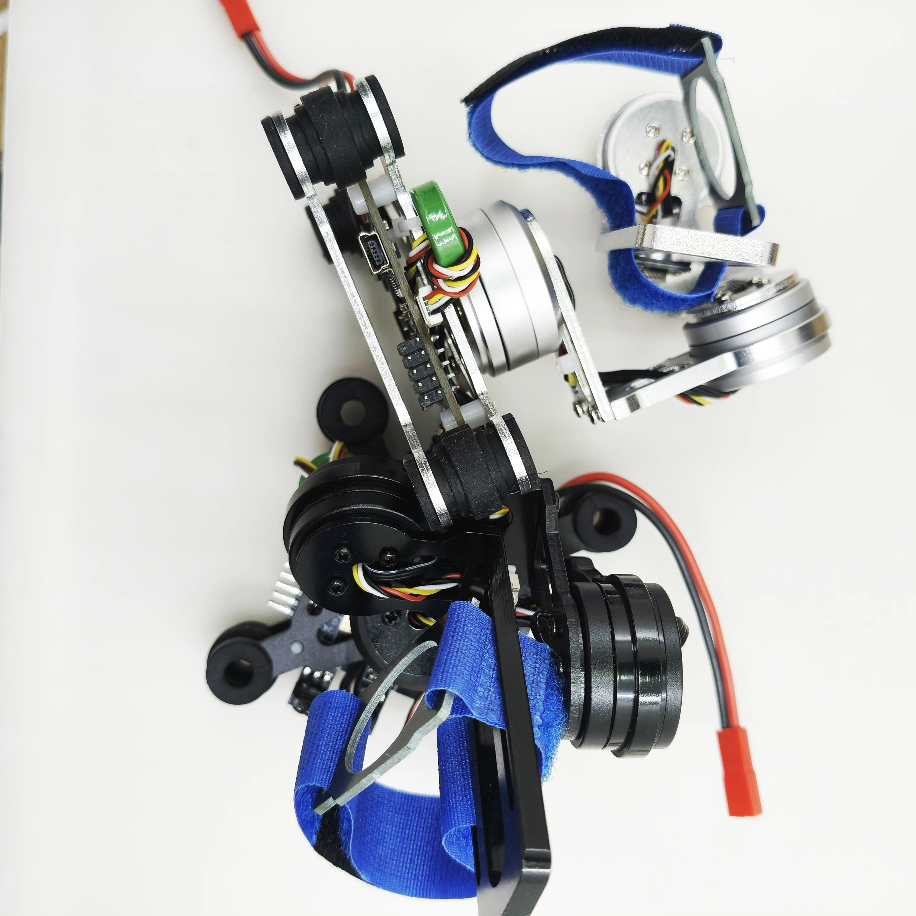 

AN TOSKY 3-Axis Brushless Gimbal Camera Mount & 32bit Storm32 Controller Broad For Gopro3/Gopro4/SJ4000/Xiaomi FPV Camera Drone