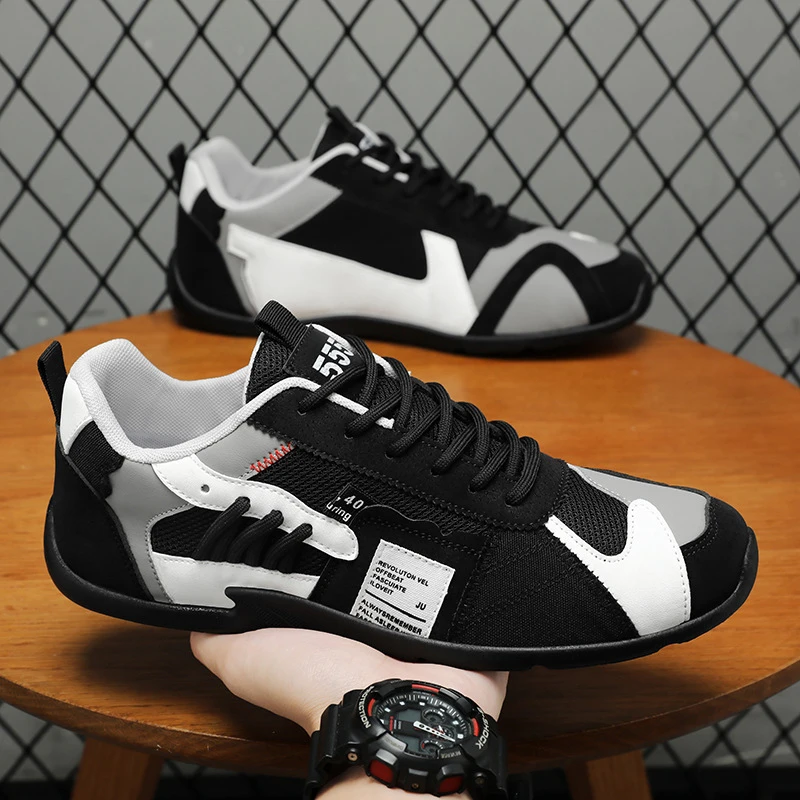 

Men'S Black And White Patchwork Sneakers Breathable Mesh And Synthetic Upper Lace Up Design With Label Detail Non Slip Flat