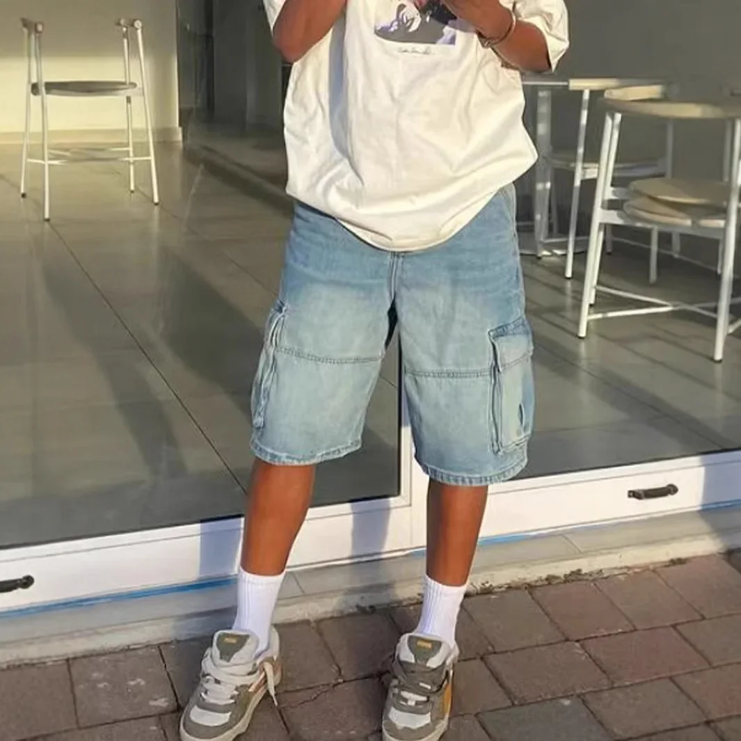 

Мужские джинсовые шорты, прямые брюки-карго со средней талией и несколькими карманами, потертая уличная одежда, лето 2025, новые джинсы до колена