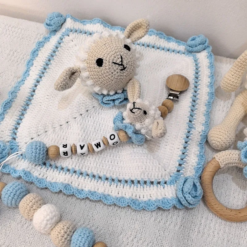 Anel educacional para recém-nascidos, brinquedo de dentição, desenho animado, cordeiro, ovelha, anel de madeira, chocalho, brinquedo de lã de crochê, toalha de corrente de chupeta personalizada