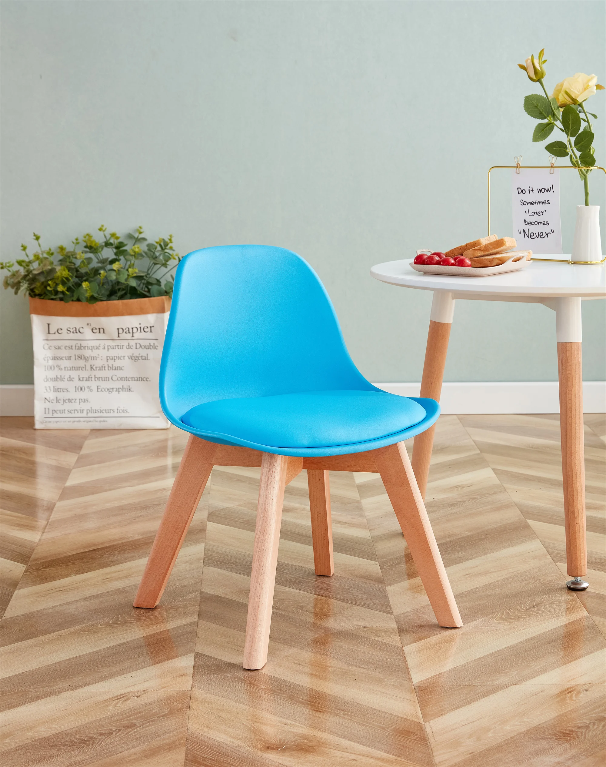 

BB chair ,wood leg; pp back with cushion, BLUE, 2 pcs per set