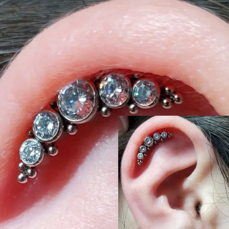 G23 Titanium CZ Lip ear Studs labret Ear Cartilage Tragus Helix Piercing Screw Fit Top 16g Gothic snug Piercing Body Jewelry