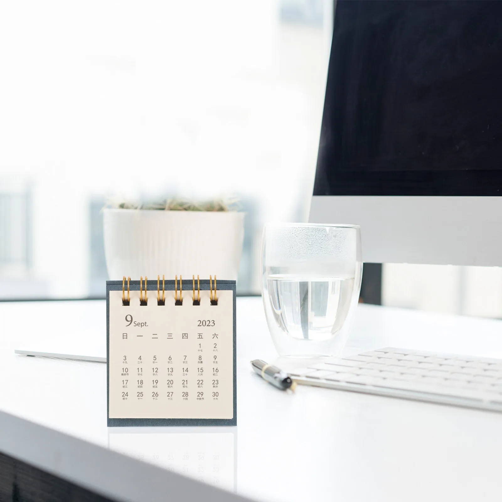 

Набор из 2 мини-календарей на 2024 год: настольный ежемесячный календарь-планировщик на спирали, органайзер для офисного стола