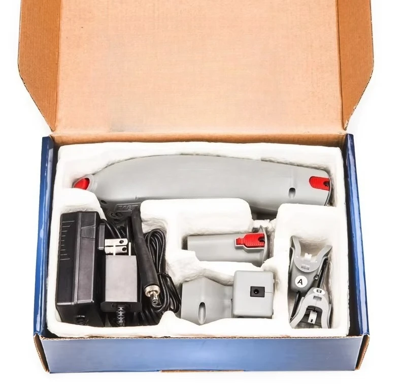 Przemysłowe nożyce elektryczne do cięcia dywanów, plastików i innych materiałów.