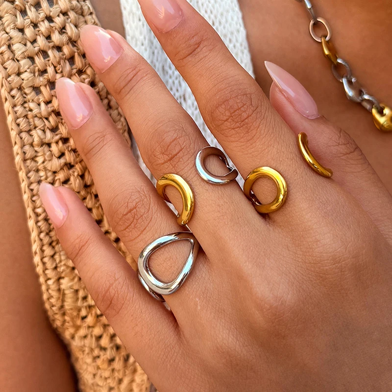 Nierównomierne, puste pierście – Minimalist Ring Stackable recenzja i cena