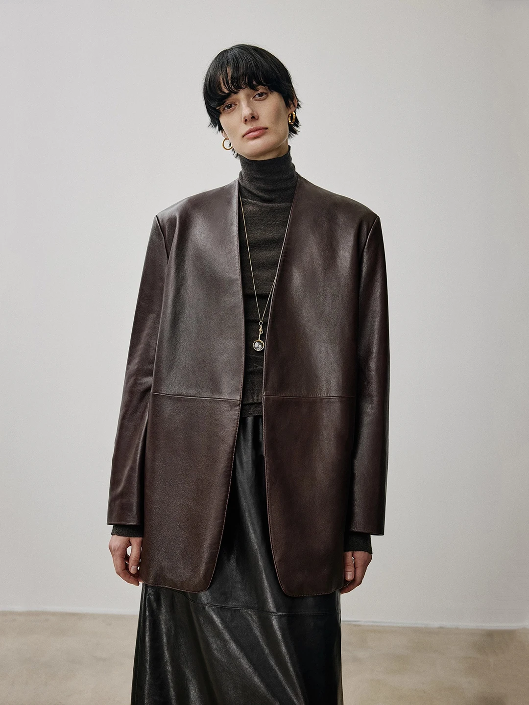 Jaet in pelle con olio leggermente cerato Cappotto Jaet in pelle scamosciata con silhouette allentata da donna senza colletto Faion Commute Sle