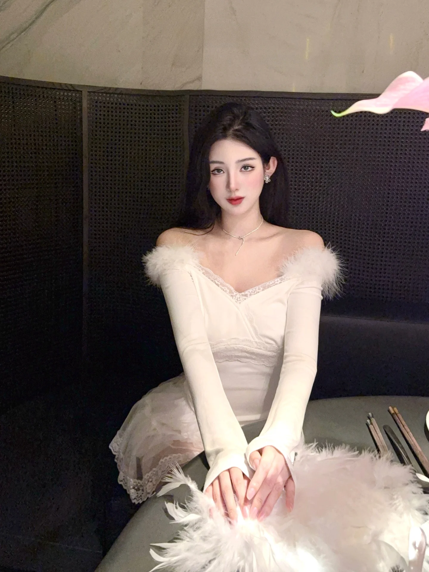 

Женский осенний облегающий топ Joykiki с золотым кружевом и длинными рукавами, модный, мягкий, из смесовой вискозы, с длинными рукавами