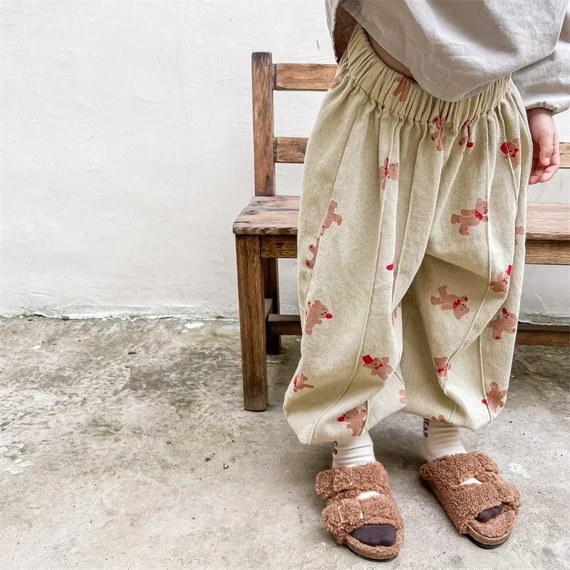 LILIGIRL 2023 Neue Frühjahr Kinder Casual Hosen Mädchen Cartoon Bär Lose Hosen Kinder Jungen Dünne Stil Harem Hose
