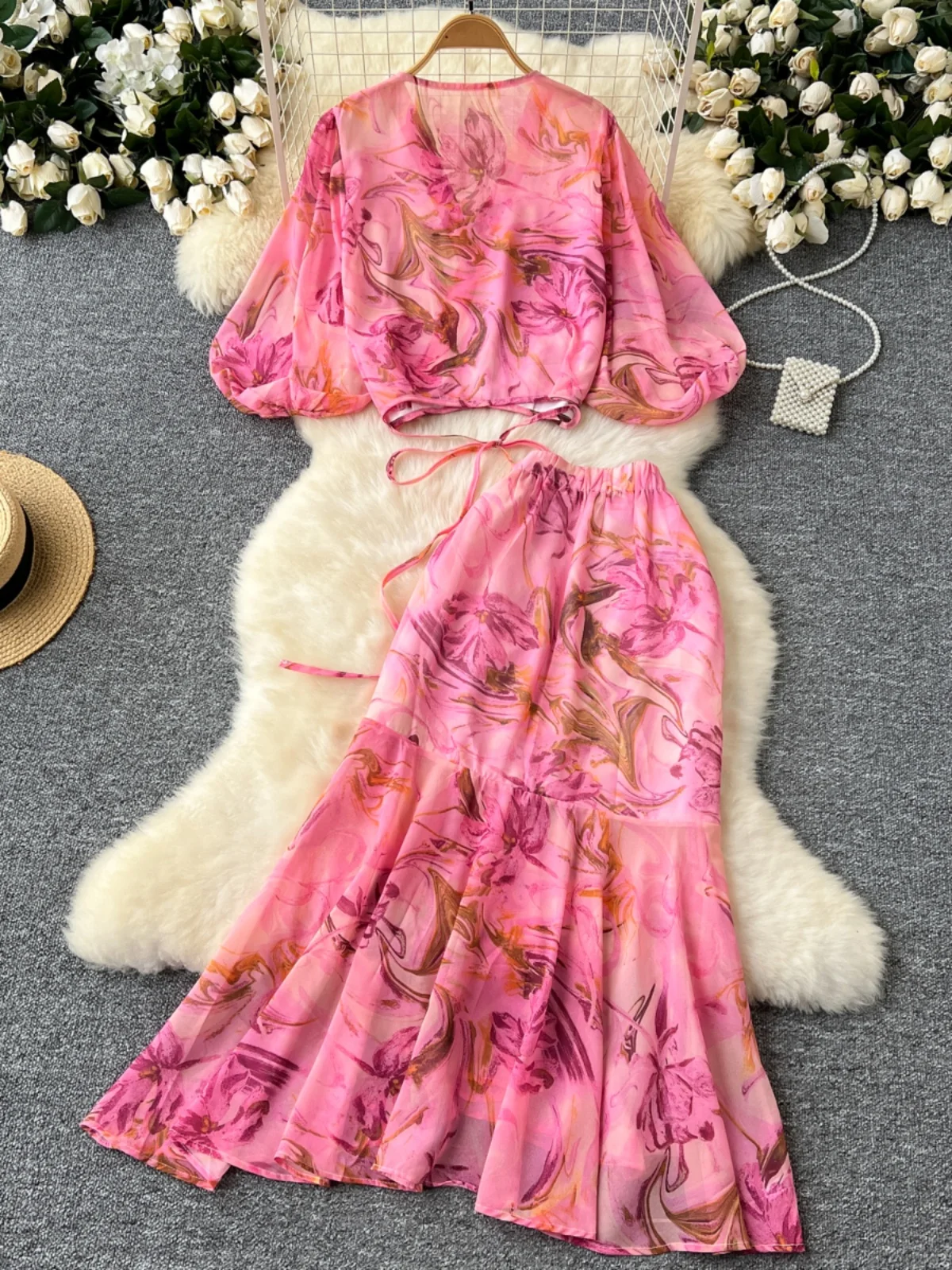 

Faionable Women's Suit Design Sensation Crossed Strap Waist Cinching Lantern Sve Printed Top High Waist Fi Tail S...