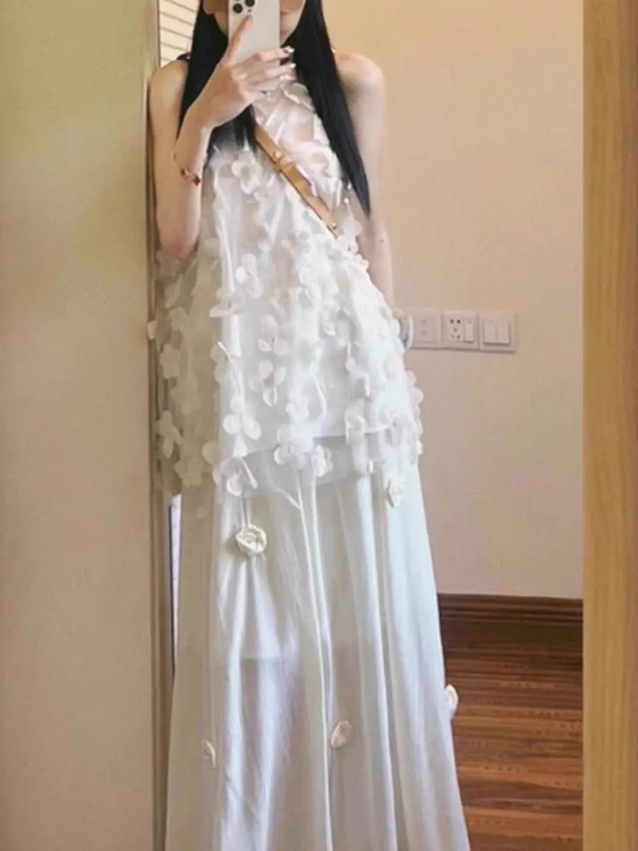 

Versatile Ageless Gentle Wind Set Dress Women's Three-Dimensional Petal Sleeveless Loose Half-length Casual Two-piece Set