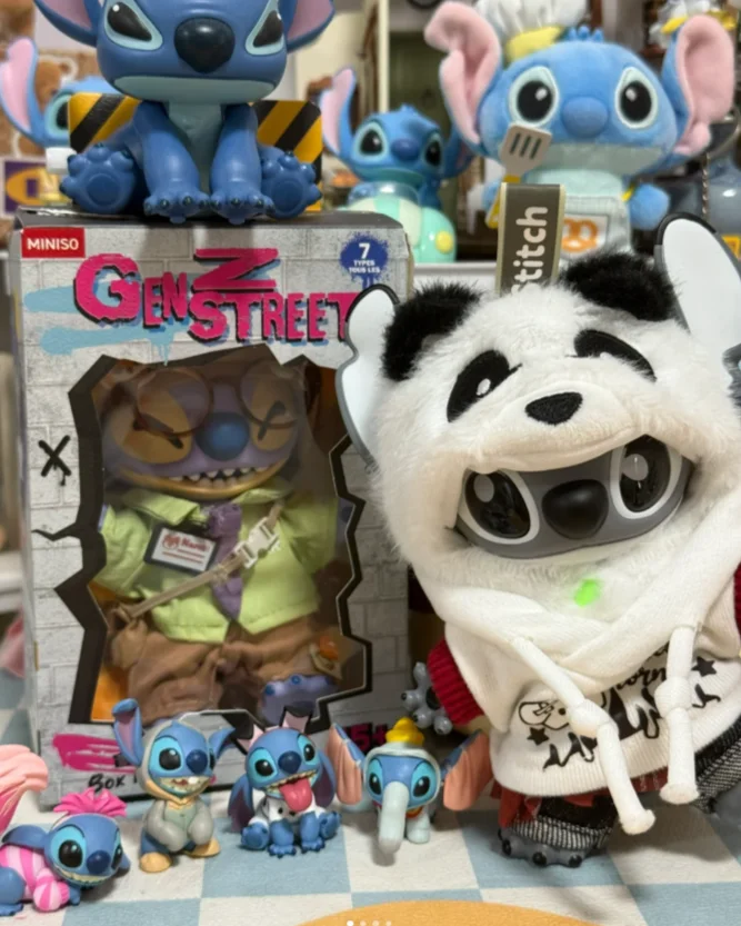 

Hot Stitch Genz Street Series Panda Limited Plush Doll Pendant Anime Peripheral Keychain Toy Decor Cute Birthday Halloween Gift