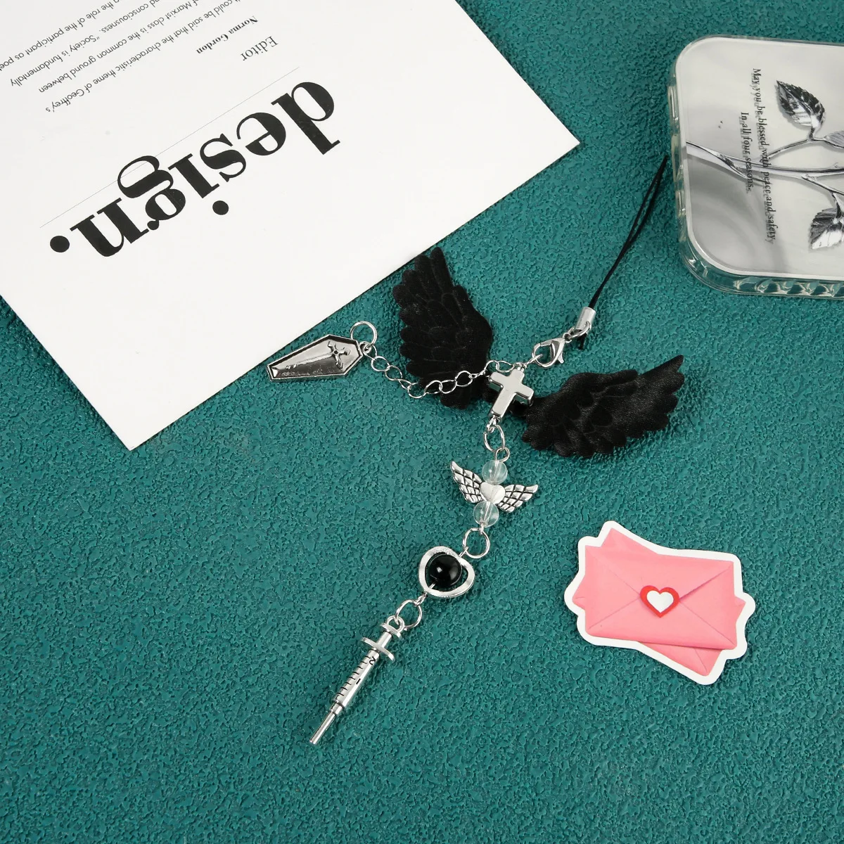 تصميم جديد 1 قطعة y2k نمط الأسود الجناح الصليب الخرز الهاتف المحمول سحر الأزياء سلاسل المفاتيح الحبل الهاتف المحمول ملحقات للتزيين #6