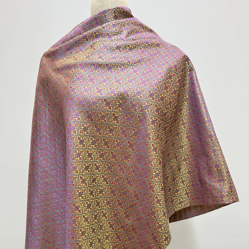 Brocado jacquard nigeriano colorido pré-cortado, tecido geométrico com padrões vibrantes para projetos de artesanato de estofados de vestidos