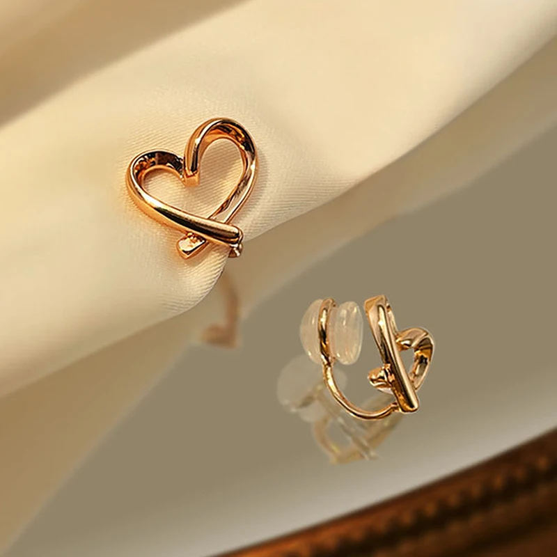 Korea Hollow Heart Clip Earrings Ear Clips For Women Girls No-Piercing Silicone Ear Stud Earring Fashion Irregular Jewelry Gifts